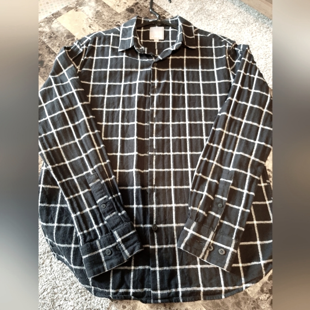 Men's LS Flannel shirt.